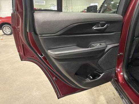 Used 2025 Jeep Grand Cherokee Altitude AWD/4WD image 26