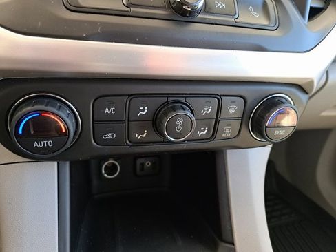 Used 2019 GMC Acadia SLE w/ LPO, Black Accent Package image 13