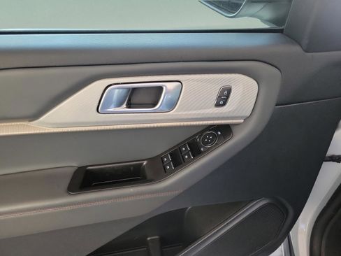 New 2026 Ford Explorer Active w/ Active Comfort Package image 7