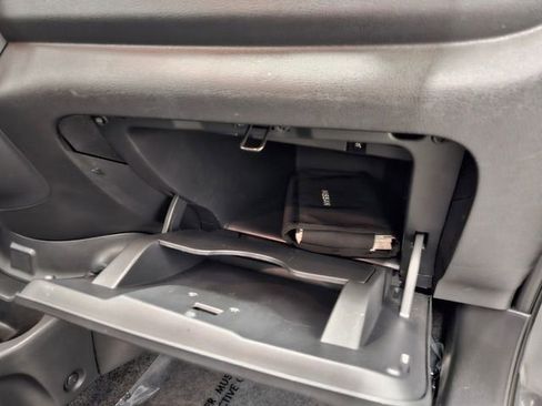 Used 2018 Nissan Versa S Plus image 18