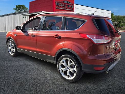 Used 2015 Ford Escape Titanium image 3