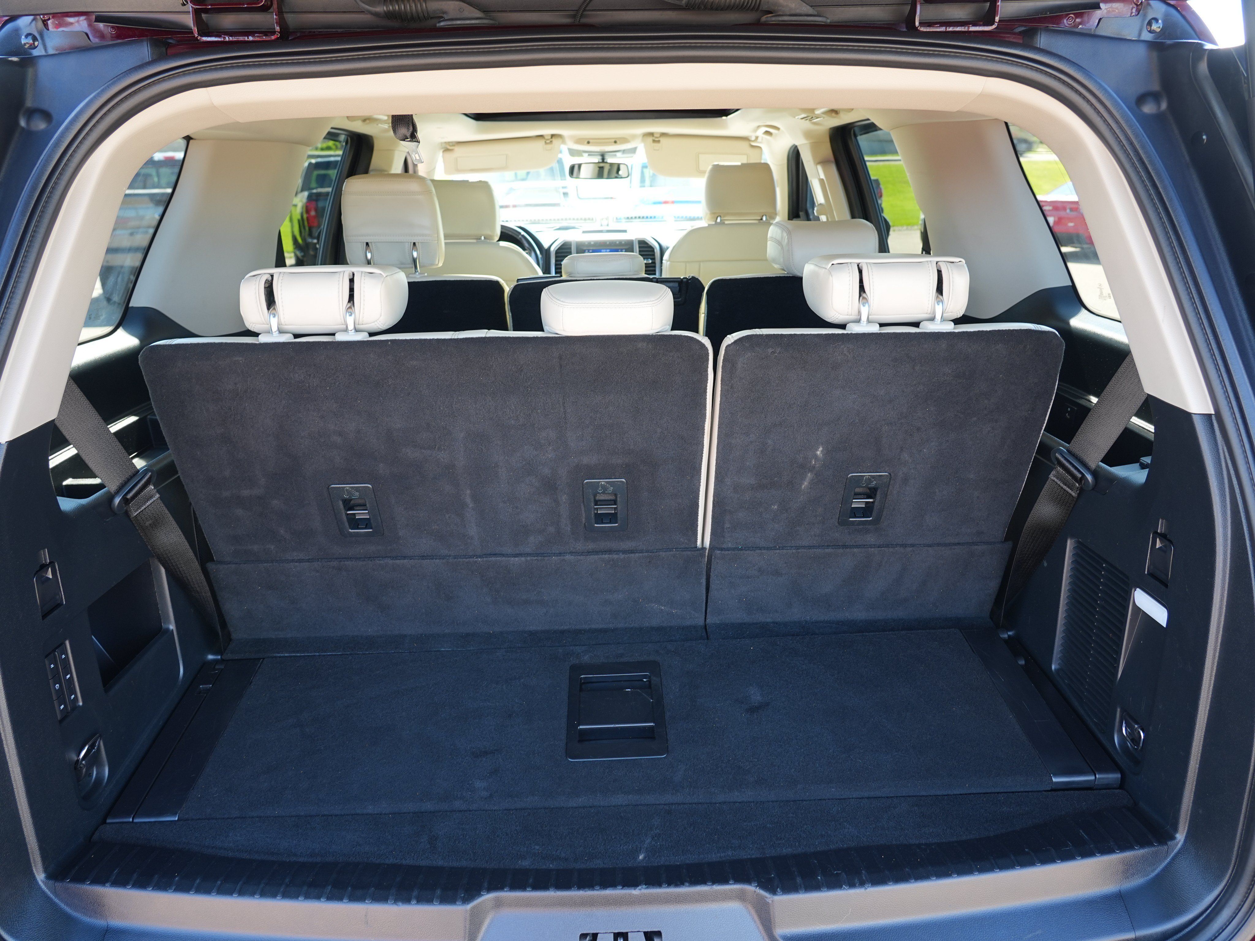 Used 2020 Ford Expedition Platinum AWD/4WD image 29