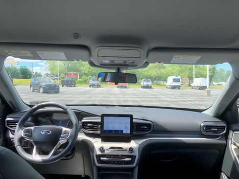 Certified 2023 Ford Explorer XLT w/ Equipment Group 202A image 12