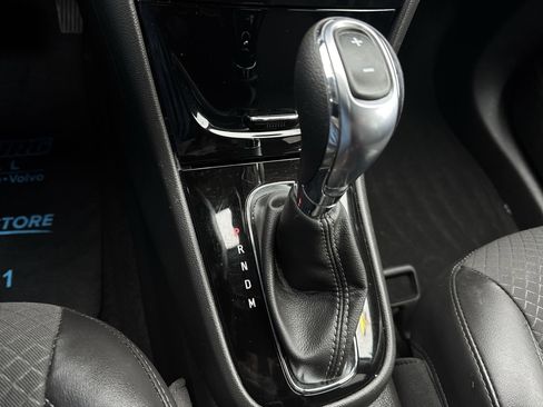 Used 2022 Buick Encore Preferred w/ Safety Package image 16