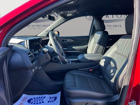 Used 2025 Chevrolet Traverse High Country w/ LPO, Floor Liner Package image 10