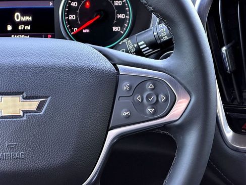 Used 2023 Chevrolet Traverse LT image 23