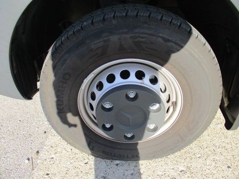 Used 2023 Mercedes-Benz Sprinter 3500 image 15