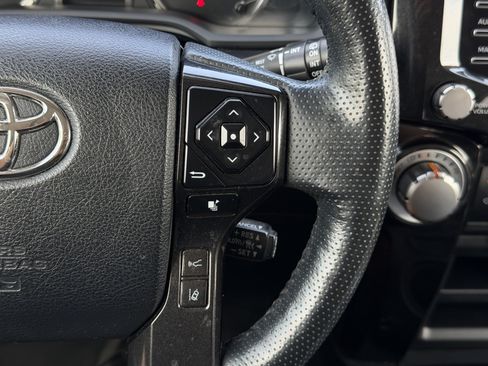 Used 2023 Toyota 4Runner TRD Off-Road Premium w/ Moonroof Package AWD/4WD image 19