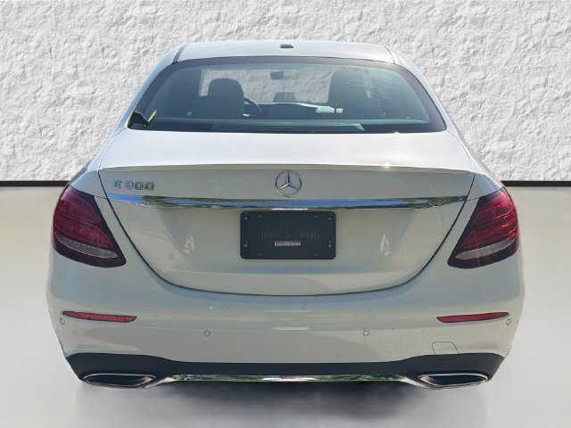 Used 2017 Mercedes-Benz E 300 image 4