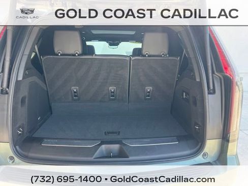 Used 2023 Cadillac Escalade Premium Luxury AWD/4WD image 14