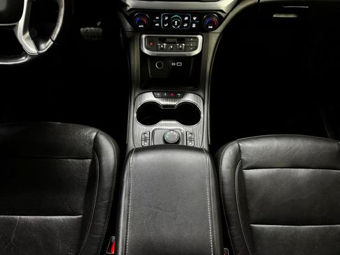 Used 2020 GMC Acadia SLT AWD/4WD image 29