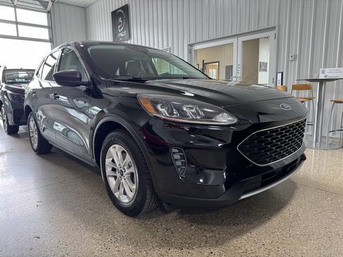Used 2022 Ford Escape SE image 36