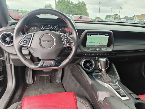 Used 2018 Chevrolet Camaro SS RWD image 15