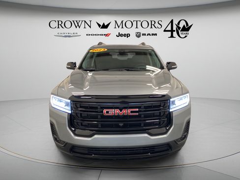 Used 2023 GMC Acadia SLT w/ Elevation Edition AWD/4WD image 10