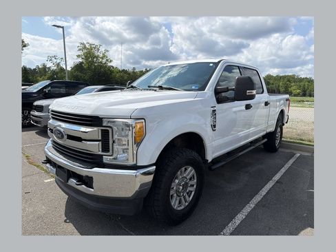 Used 2017 Ford F250 XLT AWD/4WD image 1