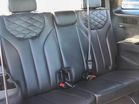 Used 2021 Hyundai Palisade Calligraphy image 22
