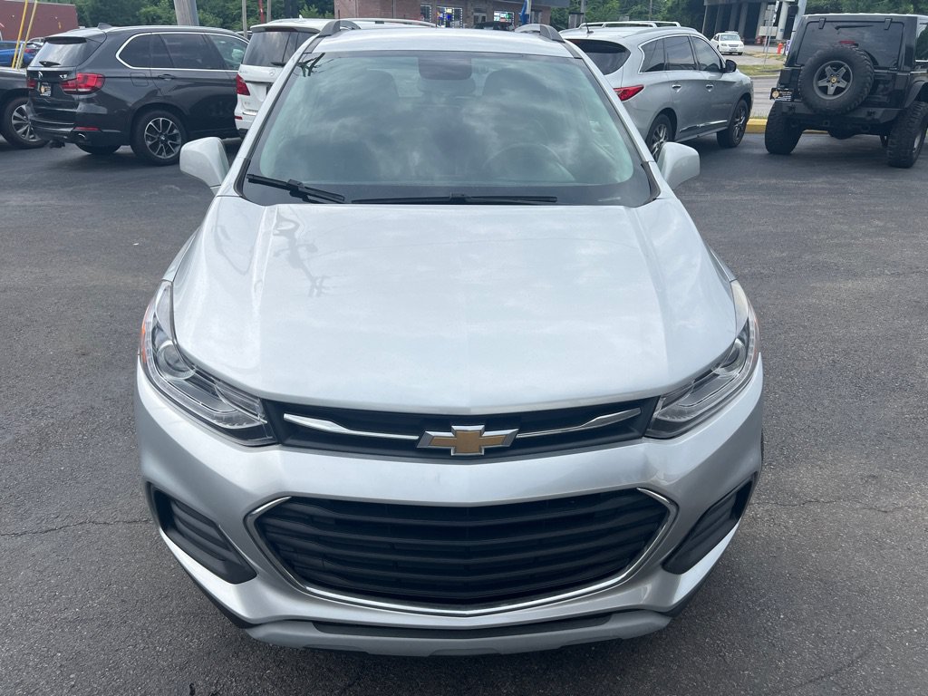 Used 2018 Chevrolet Trax LT w/ LT Convenience Package AWD/4WD image 4