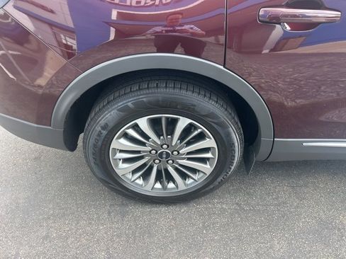 Used 2022 Lincoln Nautilus Standard w/ Premium Package image 9