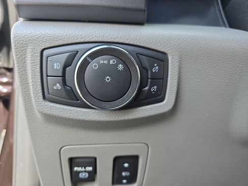 Used 2020 Ford F150 XLT w/ Equipment Group 302A Luxury AWD/4WD image 28