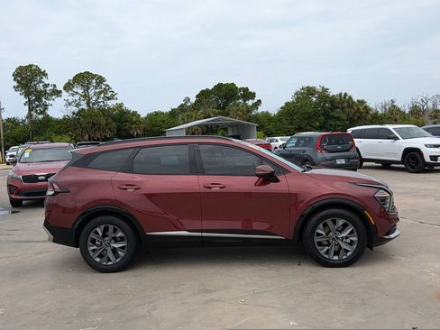 Certified 2024 Kia Sportage SX FWD image 9