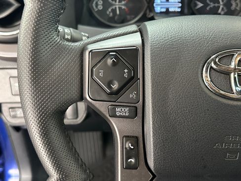 Used 2023 Toyota Tacoma TRD Off-Road w/ Technology Package AWD/4WD image 29