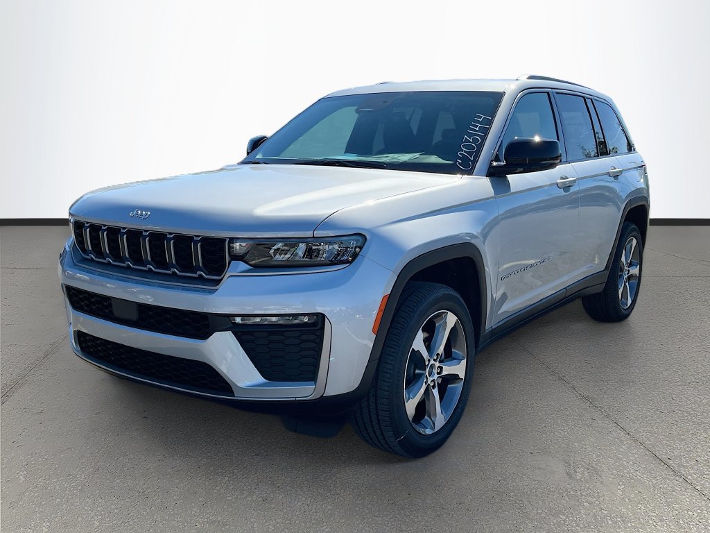 New 2026 Jeep Grand Cherokee Limited w/ Trailer Tow Package RWD image 3
