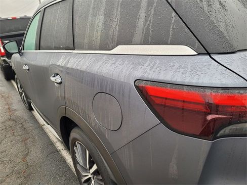 Used 2023 INFINITI QX60 Sensory w/ Vision Package image 5