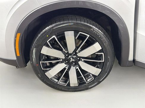 Used 2025 Mitsubishi Outlander SE AWD/4WD image 34