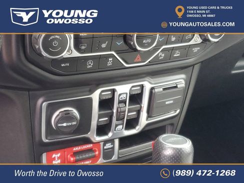 Used 2021 Jeep Gladiator Mojave AWD/4WD image 19