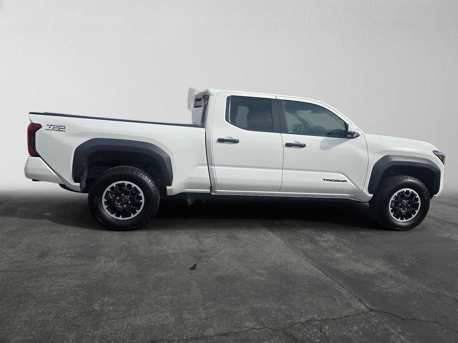 Used 2024 Toyota Tacoma TRD Off-Road w/ TRD Off Road Premium Package AWD/4WD image 2