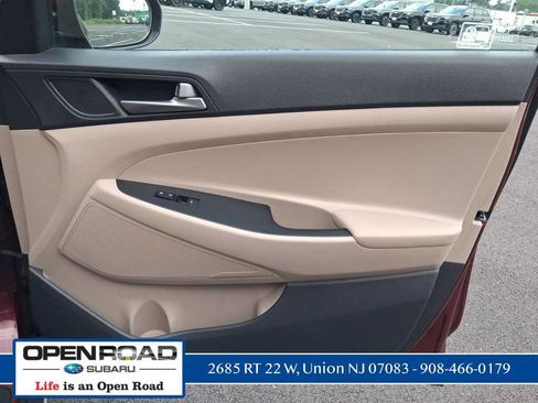 Used 2017 Hyundai Tucson SE w/ SE Popular Package 02 AWD/4WD image 16