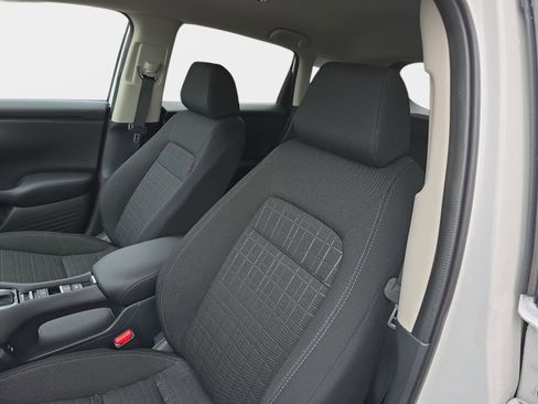 Used 2026 Honda HR-V LX image 10