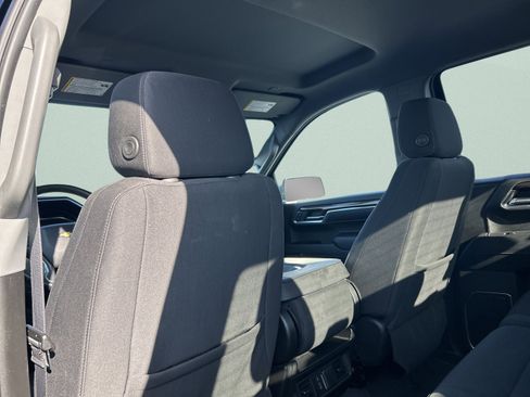 Used 2024 Chevrolet Silverado 1500 LT image 16