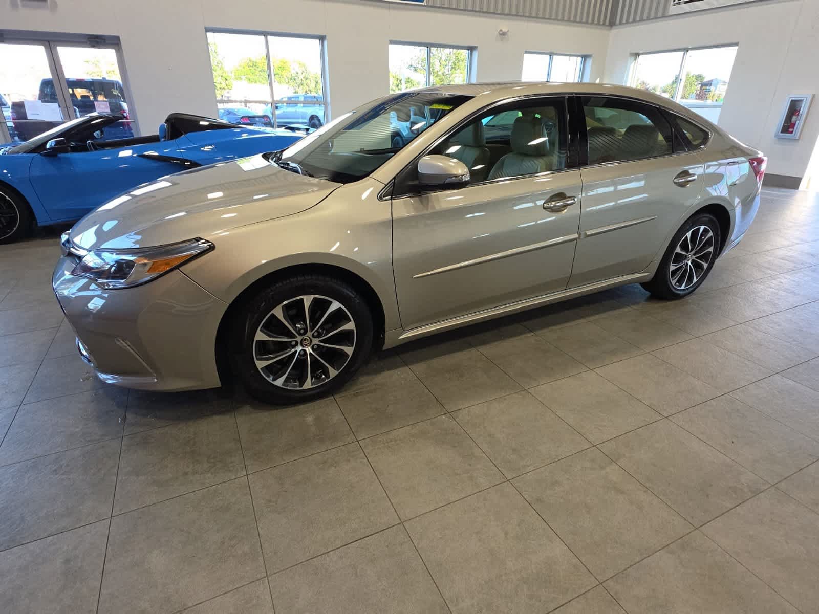 Used 2016 Toyota Avalon XLE Premium FWD image 14