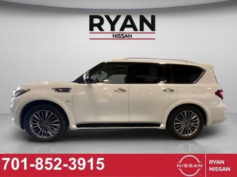Used 2019 INFINITI QX80 Luxe AWD/4WD image 2