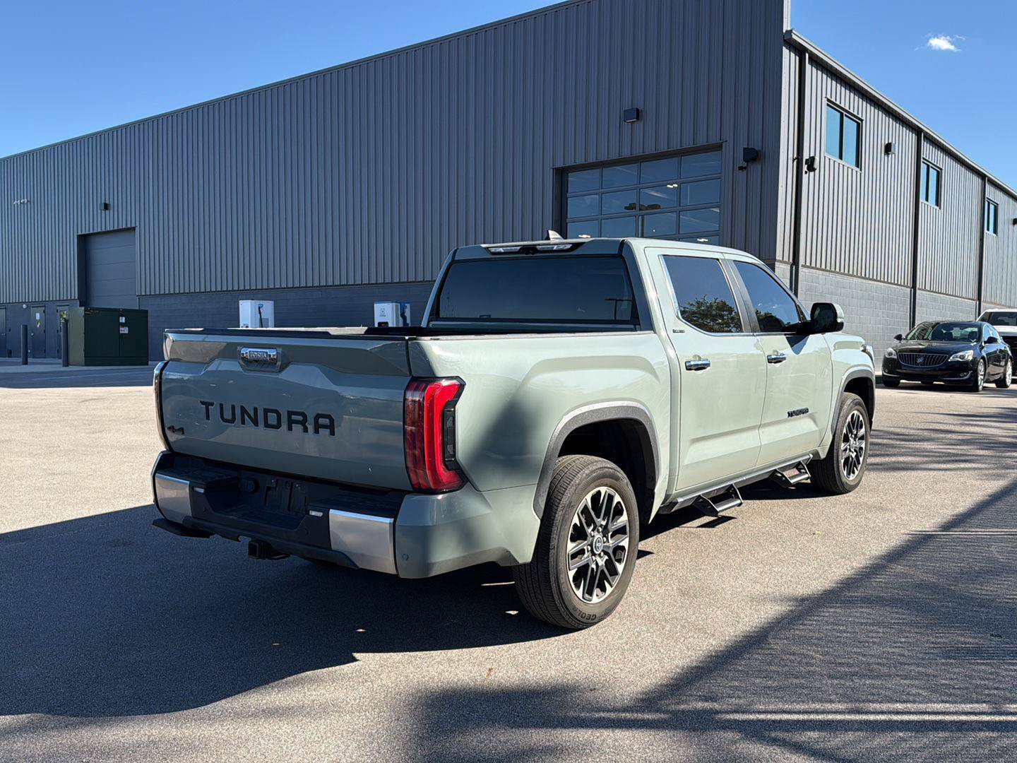 Used 2024 Toyota Tundra Limited AWD/4WD image 3
