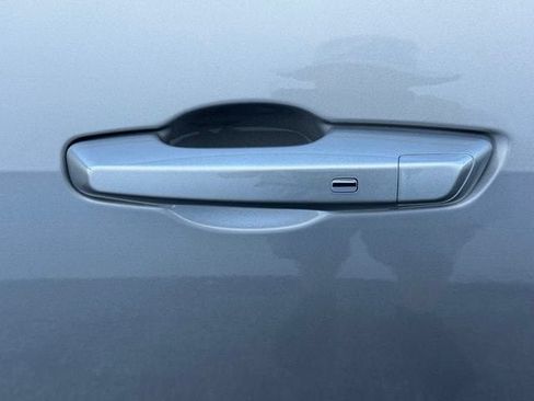 Certified 2024 Chevrolet Traverse LT FWD image 21