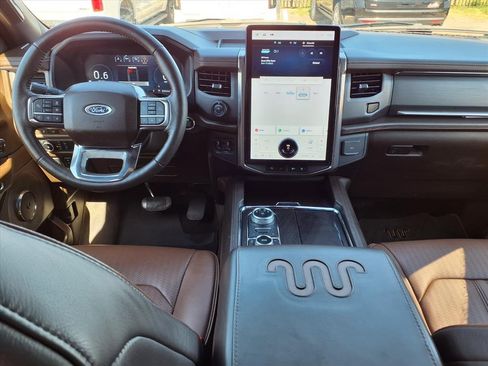 Used 2024 Ford Expedition Max King Ranch image 18