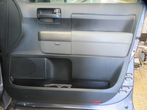 Used 2012 Toyota Tundra 4x4 Double Cab w/ Tow Pkg image 21