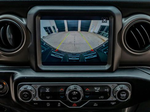 Used 2022 Jeep Wrangler Unlimited Sport image 25