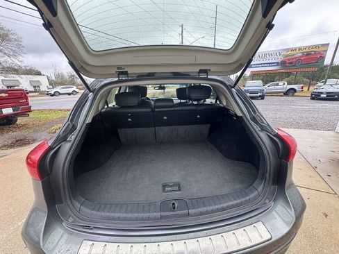 Used 2017 INFINITI QX50 w/ Deluxe Touring Package image 7