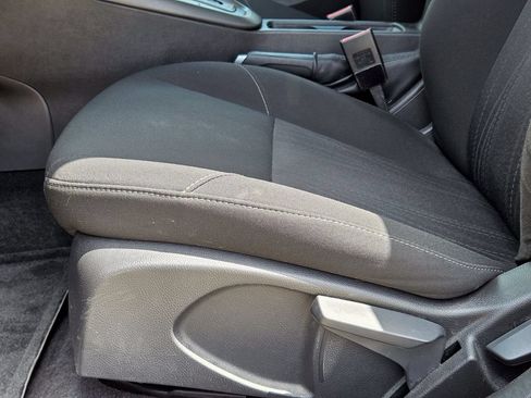 Used 2017 Ford Focus SEL w/ Cold Weather Package FWD image 23