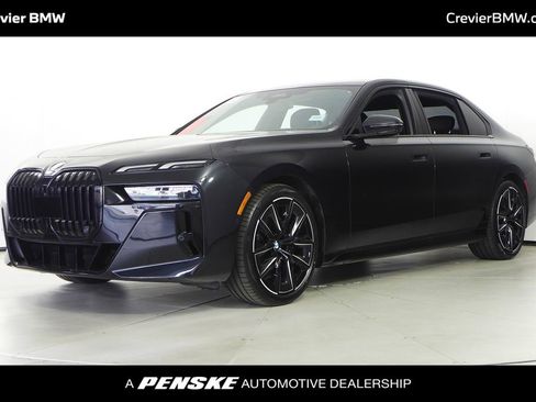 Used 2023 BMW 740i w/ Parking Assistance Package RWD image 1