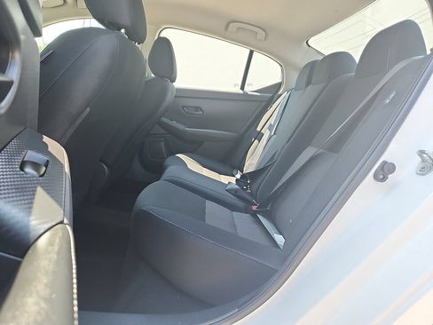 Used 2024 Nissan Sentra SV FWD image 6