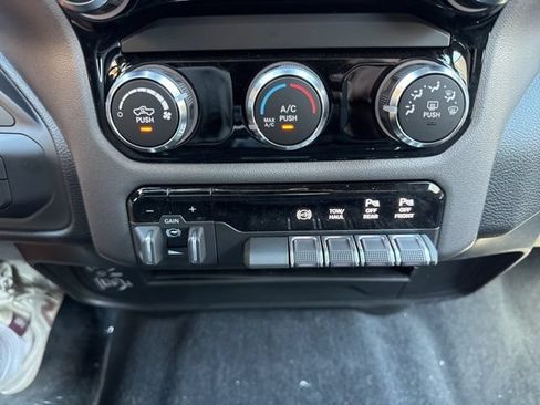 New 2026 RAM 3500 Big Horn AWD/4WD image 19