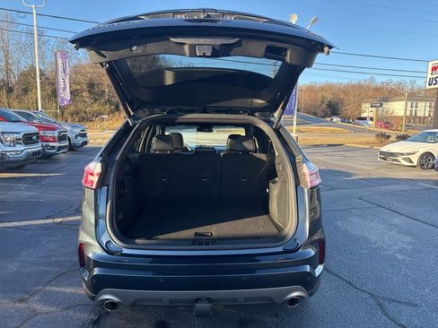 Used 2022 Ford Edge Titanium w/ Equipment Group 301A image 17