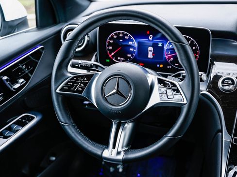 Certified 2025 Mercedes-Benz GLC 300 image 13