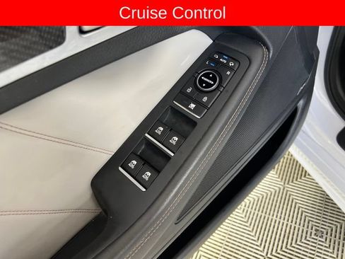 Used 2018 Genesis G80 3.3T Sport RWD image 13