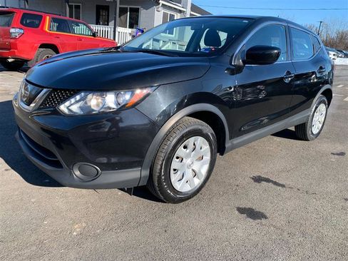 Used 2019 Nissan Rogue Sport S image 11