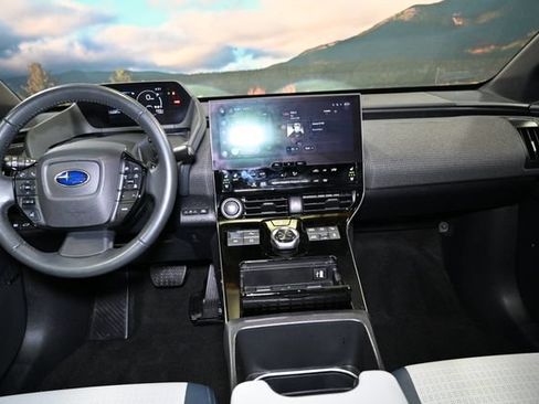 Used 2023 Subaru Solterra AWD image 71